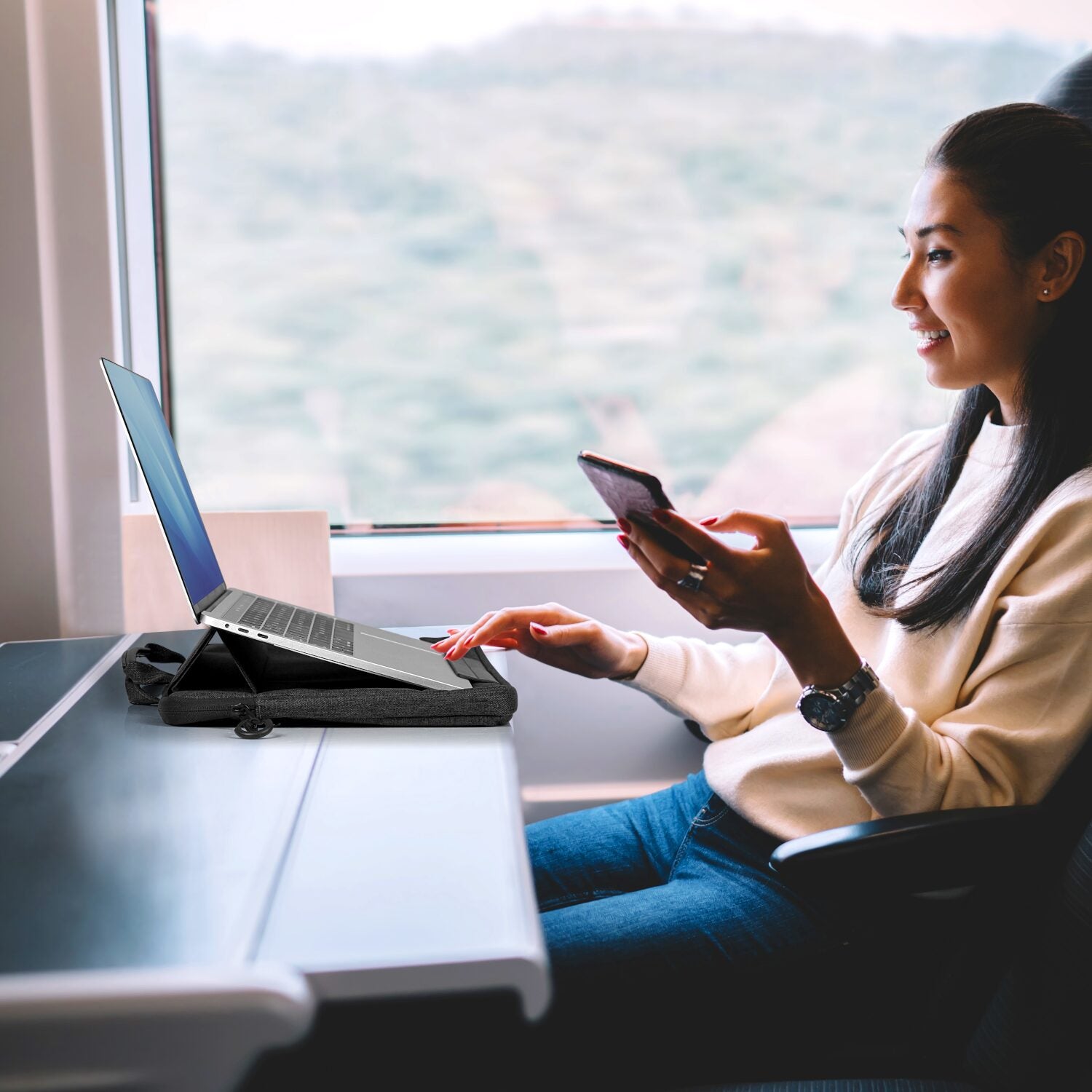 Port Designs BELIZE ERGOVIEW Slim Laptop Case 15.6/16"