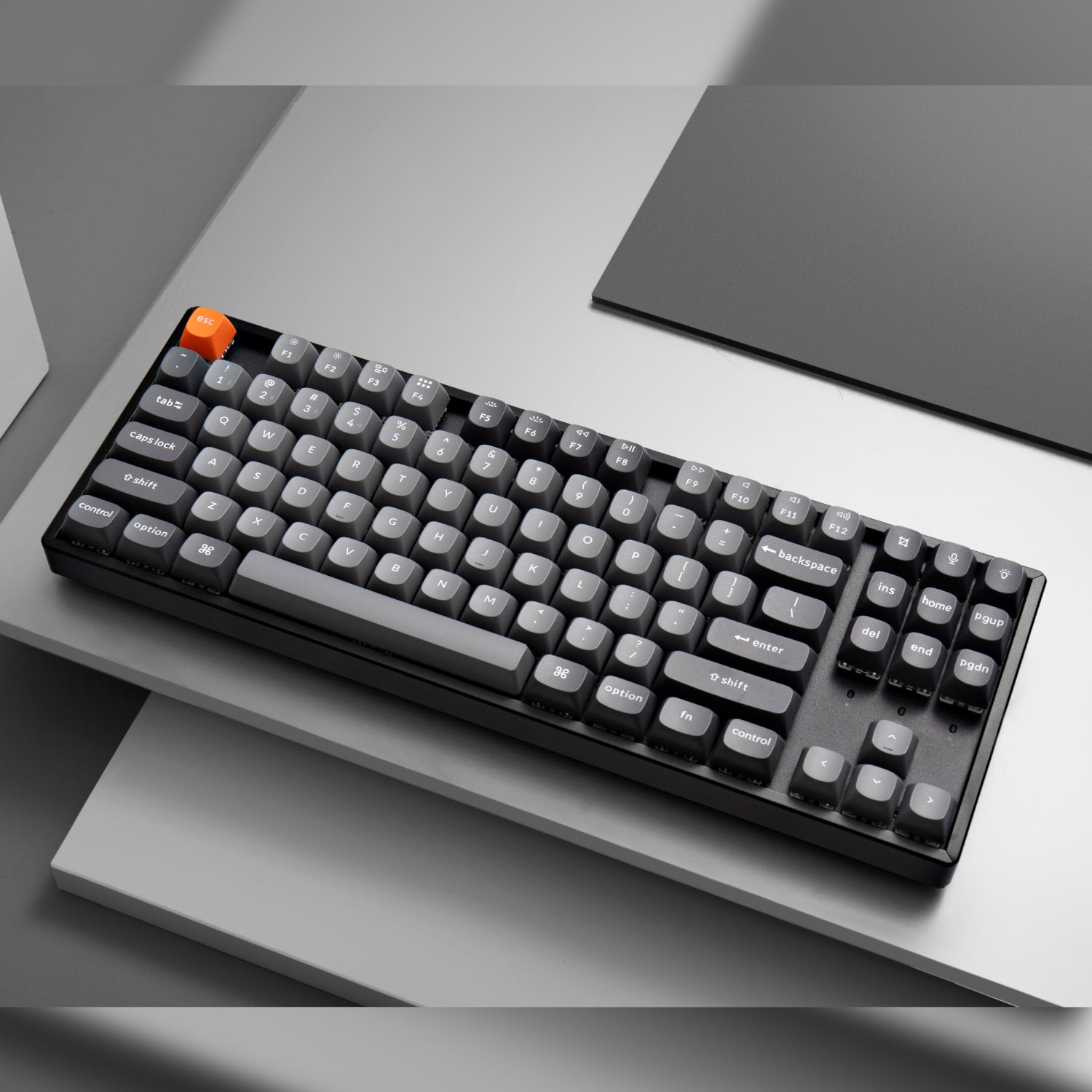 Keychron K8 Max QMK Wireless Custom Mechanical Keyboard | BANANA Switches